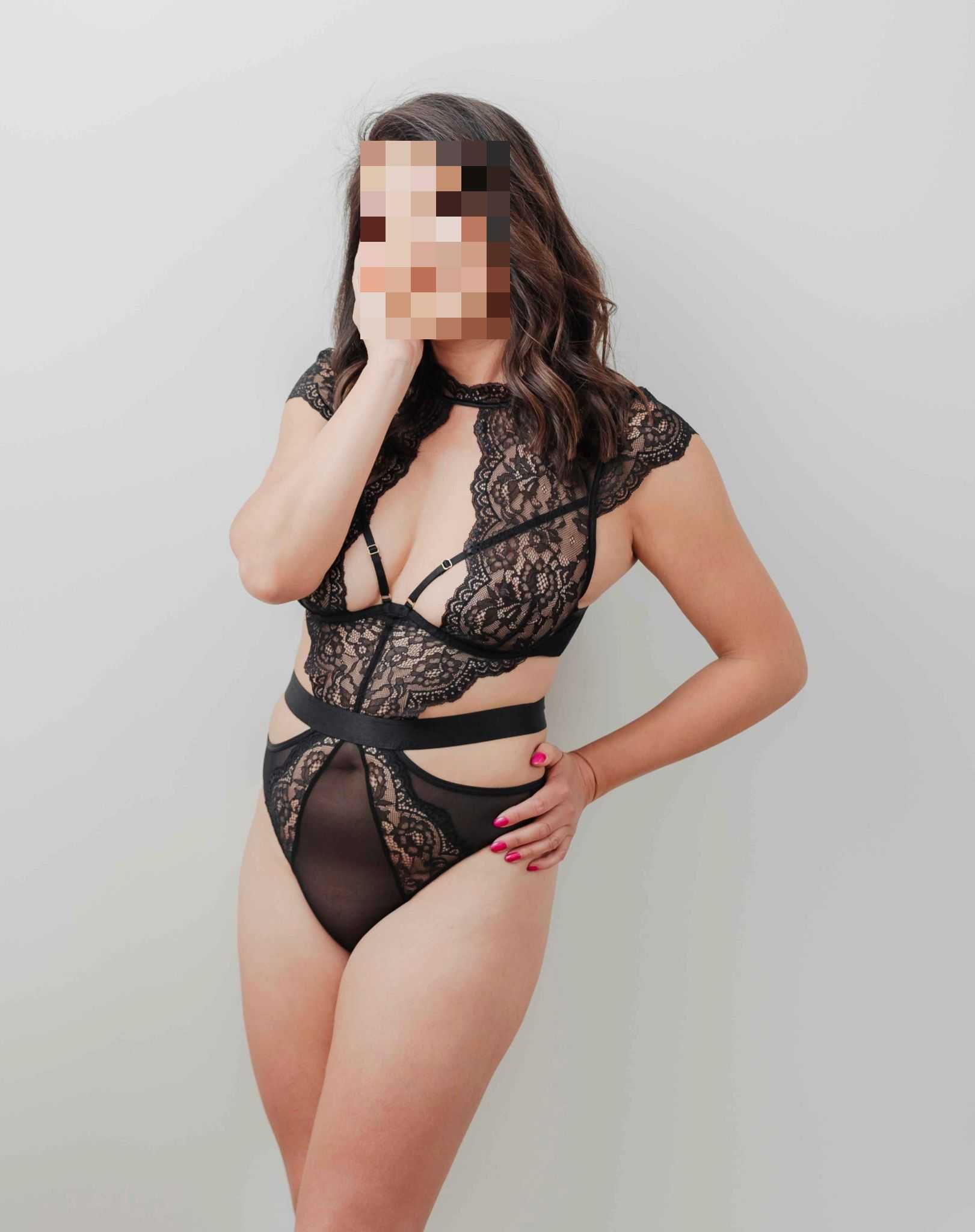 Ruby Love - British Born Chinese Escort